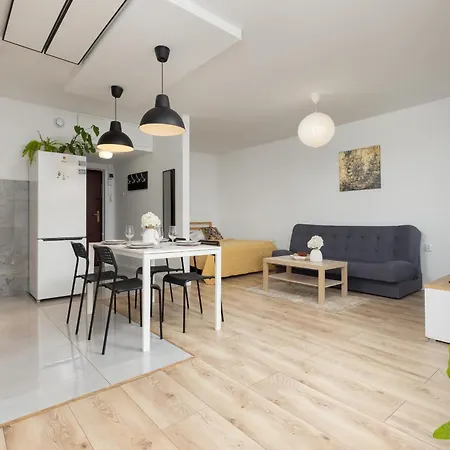 Arsenal By Renters *